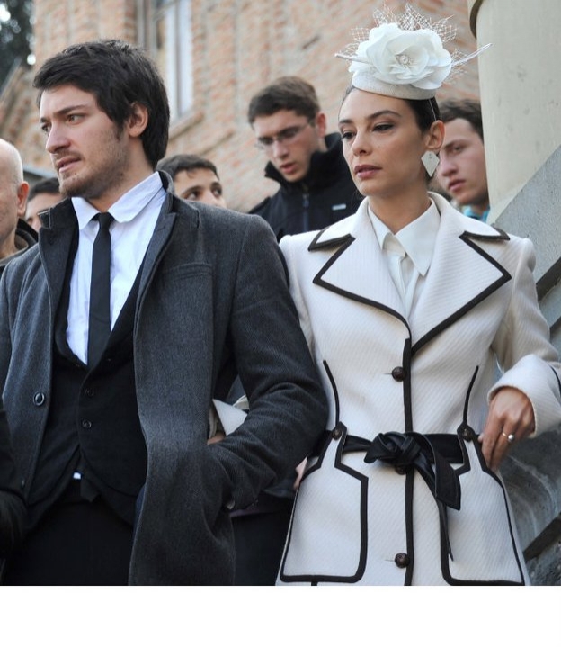 თორნიკე გოგრიჭიანის რეალური ოჯახი და ულამაზესი ცოლ-შვილი mshoblebi