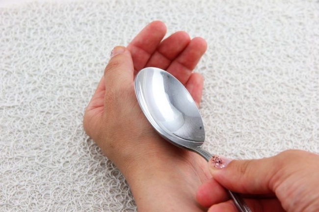 10 საუკეთესო მეთოდი კოღოებთან და ნაკბენებთან საბრძოლველად  mshoblebi