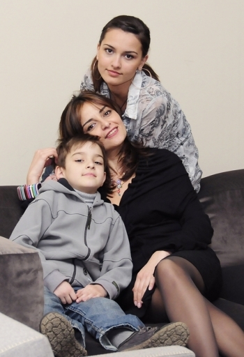 რატომ არის მშობლისთვის რთული აბიტურიენტის მომზადება - ცნობილი მშობლების კრიტიკული აზრები mshoblebi