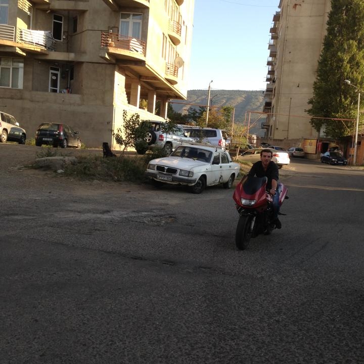 სანაპიროზე ავარიისას დაღუპული 27 წლის ახალგაზრდა ცნობილი ექიმის ვაჟი იყო mshoblebi