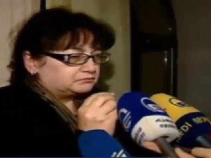 "რამდენსაც ცუდს წერთ ჩემს დაზე, იმდენი მე მარტყამთ დანას ზურგში..." - მაგდა პაპიძის დედისა და დის განცხადებები mshoblebi