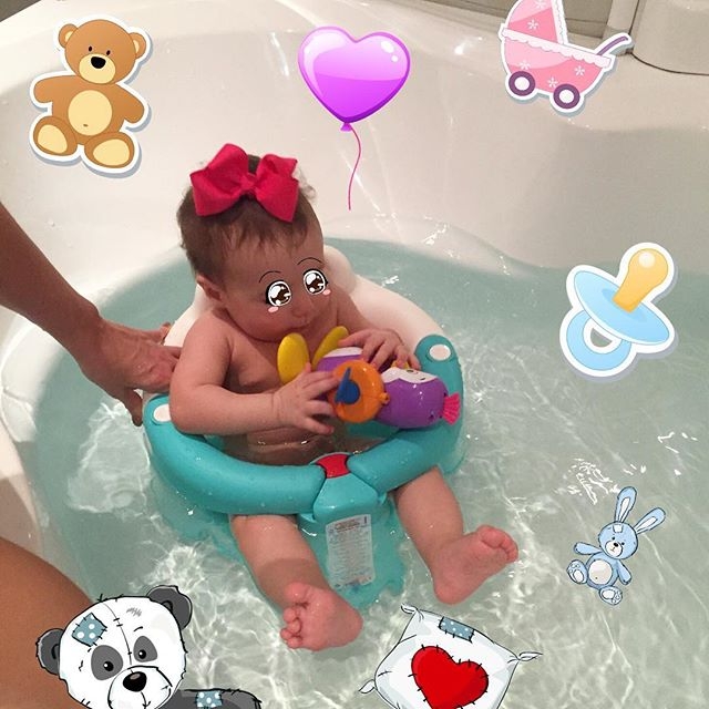 ქეთამ შვილის ბანაობის ფოტო გამოაქვეყნა, რომელსაც სკანდალი მოჰყვა mshoblebi