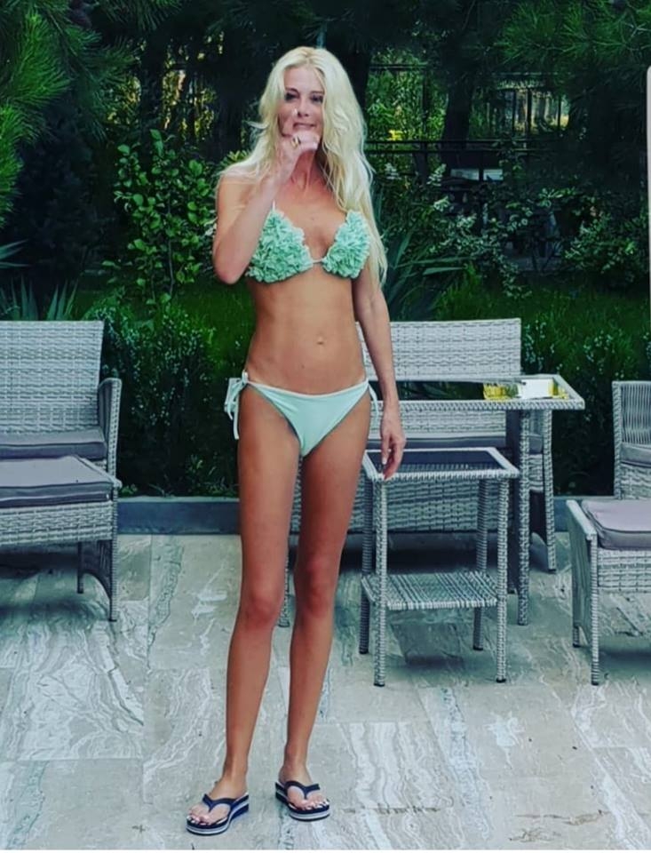 "ყველა შურიანის ჯინაზე, არამცთუ არ დავბერდე, გადავწყვიტე, საერთოდ არც გარდავიცვალო..." - ნინო ნადირაძე-კუზანოვა mshoblebi