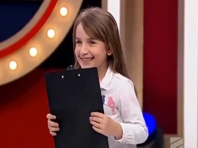 ვინ არის "კომედი შოუს" ყველაზე პატარა მსახიობი, რომელმაც უამრავ მაყურებელს შეაყვარა თავი mshoblebi