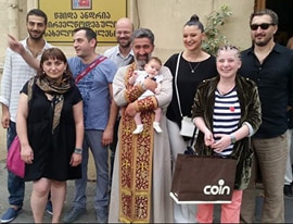 მსახიობმა ვანიკო თარხნიშვილმა მეორე შვილი მონათლა mshoblebi