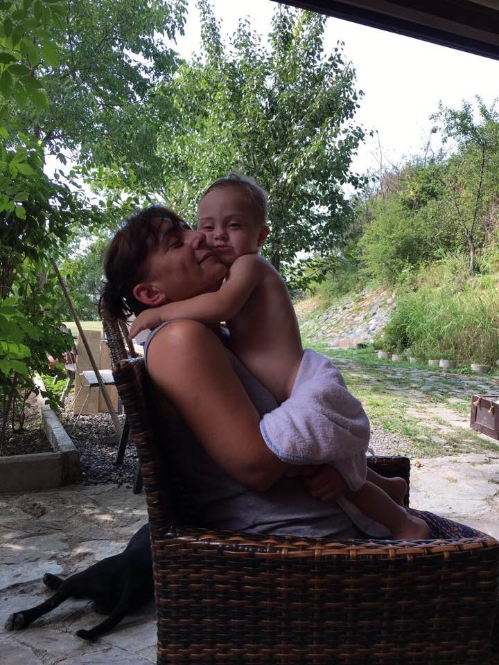 მაკა ჩიჩუა მესამე შვილს ელოდება - ვინ ეხმარება თემოს გაზრდაში პირველ ლედის mshoblebi