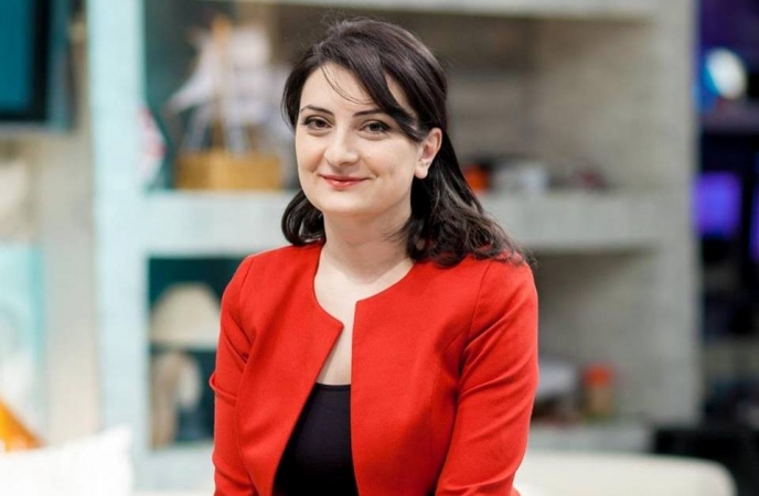 "შეიძლებოდა ერთდროულად ამდენი სკოლის გამოკეტვა? ნუთუ ბავშვებს არ აქვთ უფლება, ნორმალური სასწავლო გარემო ჰქონდეთ?" - რატომ არ იხსნება სკოლები და რატომ ვერ ახერხებს ათასობით ბავშვი ჩვეულ პირობებში სწავლას? mshoblebi