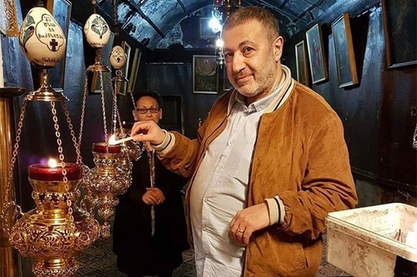 რას სწერს ციხიდან დედას მარია ხაჩატურიანი, რომელიც დებთან ერთად მამის მკვლელობისთვის იხდის სასჯელს - "ჩვენ ძლიერები ვართ და ყველაფერს გავუძლებთ... გვაპატიე, რომ ცხოვრება გაგირთულეთ" mshoblebi