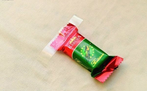 კანფეტების ნაძვის ხე - უმარტივესი ფოტოგაკვეთილით mshoblebi