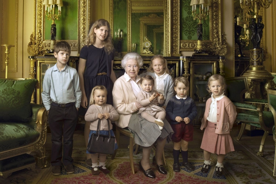 პრინცესა შარლოტას ფოტოებმა მსოფლიო დაიპყრო mshoblebi