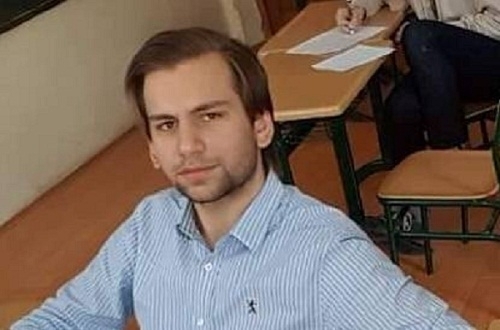 "სანამ სკოლაში შევიდოდი, მშობლებმა მანამ გამიჩინეს სწავლის ინტერესი" - წლის წარმატებულმა აბიტურიენტმა სამედიცინოზე სწავლა გადაიფიქრა mshoblebi