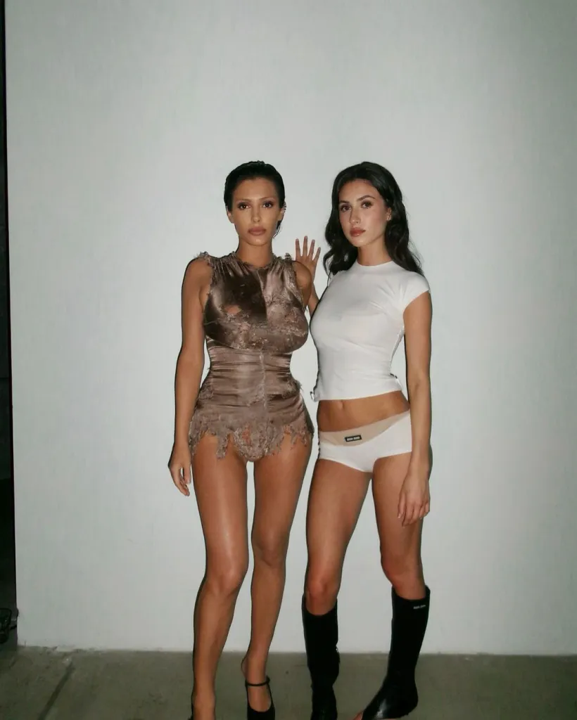 bianca-censori-sister-angelica-censori-87682558-1723529917.webp