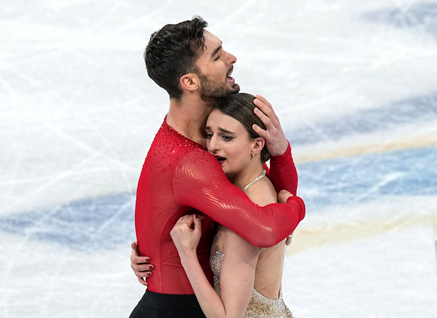 gabriella-papadakis-and-guillaume-cizeron-1745998126.jpg