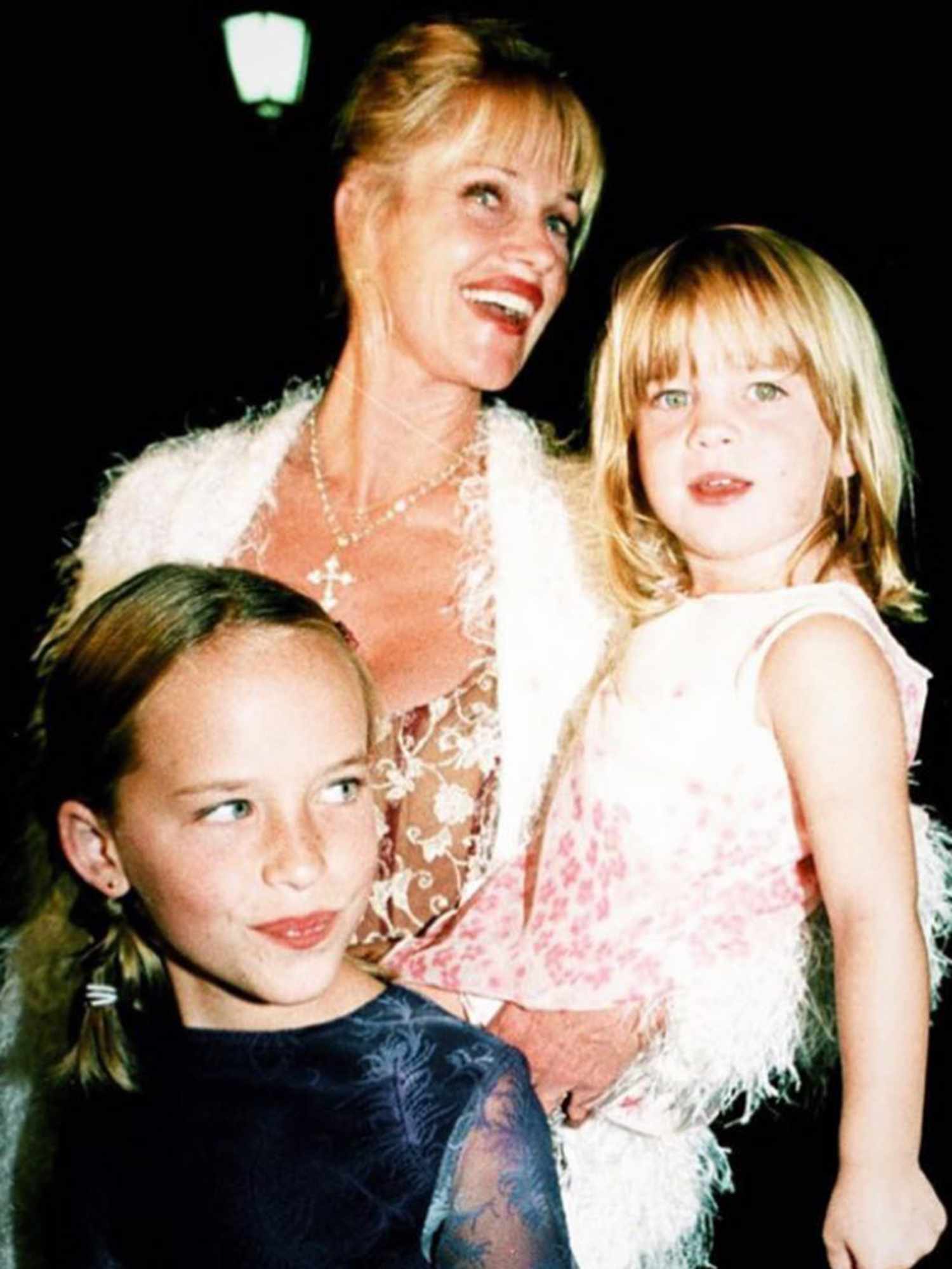 dakota-johnson-family-9-f2c5d422416b40af88ed33671c338693-1750935176.jpg