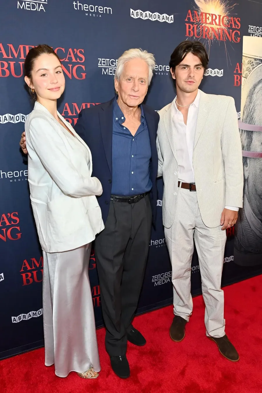 july-2024-gallery-update-catherine-zeta-jones-and-michael-douglas-family-album-1751049903.webp